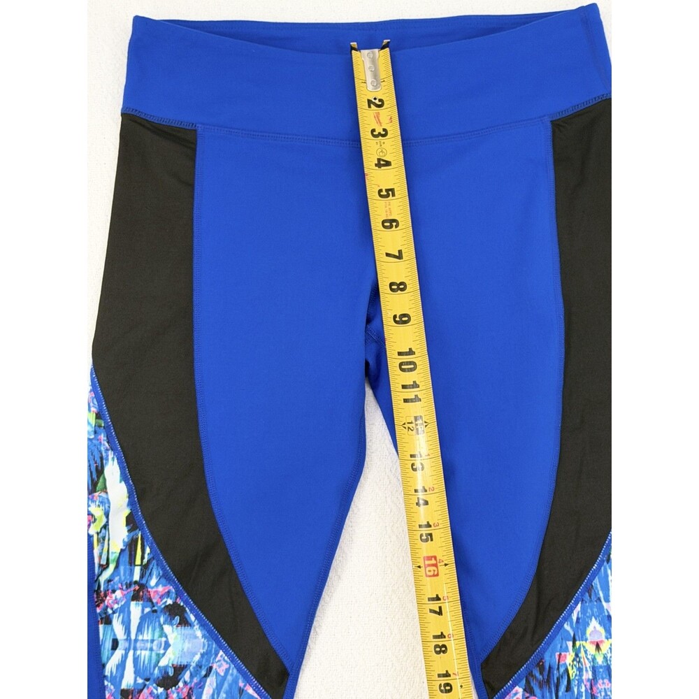 Fabletics Womens Capri Leggings Royal Blue Black Geometric Abstract Print Rear - Picture 4 of 5